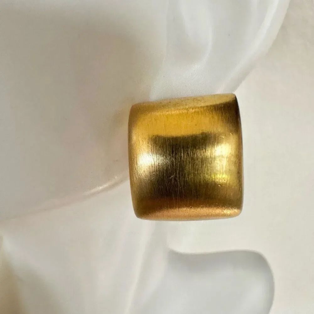 Gold tone square post earrings